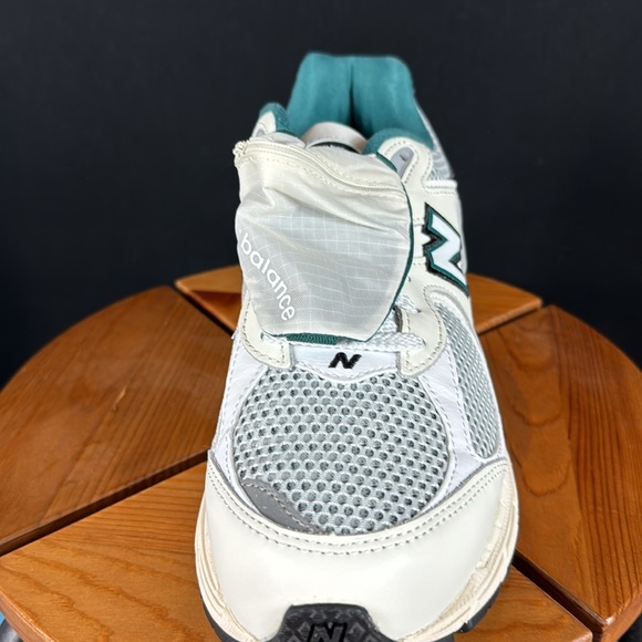 New with tags NB shoes. 9 1/2 men’s. - Picture 5 of 9